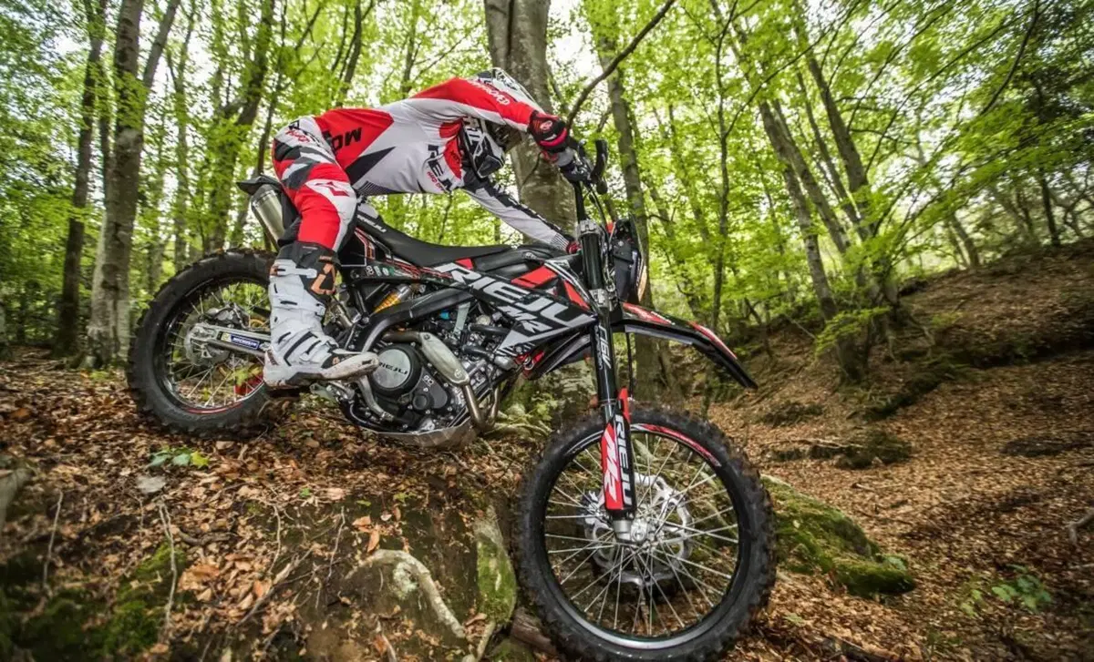 Rieju MR 125 Pro (2026) (4)