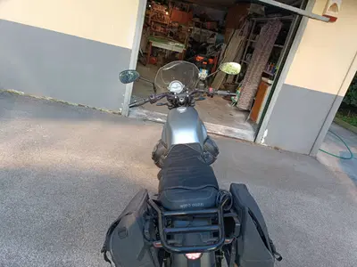 Moto Guzzi V7 Stone (2021 - 24) usata