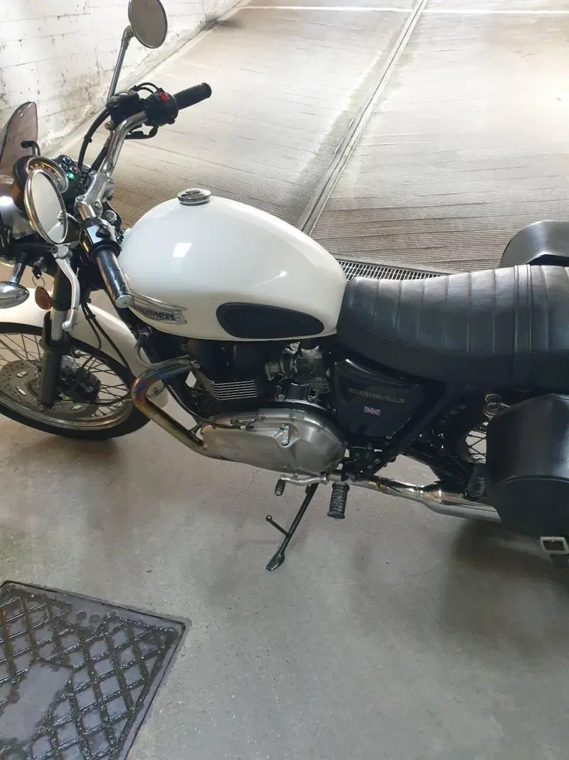 Triumph Bonneville (2007 - 16) (6)