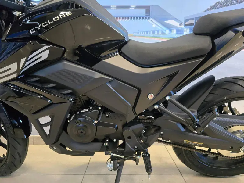 Cyclone Battlo 5S (2025 - 26) (10)