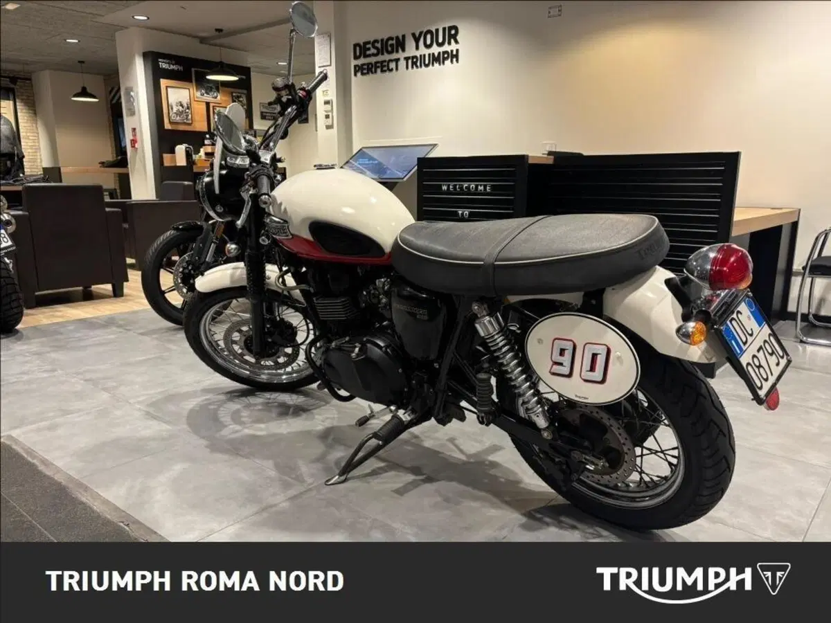 Triumph Scrambler (2006 - 17) (3)