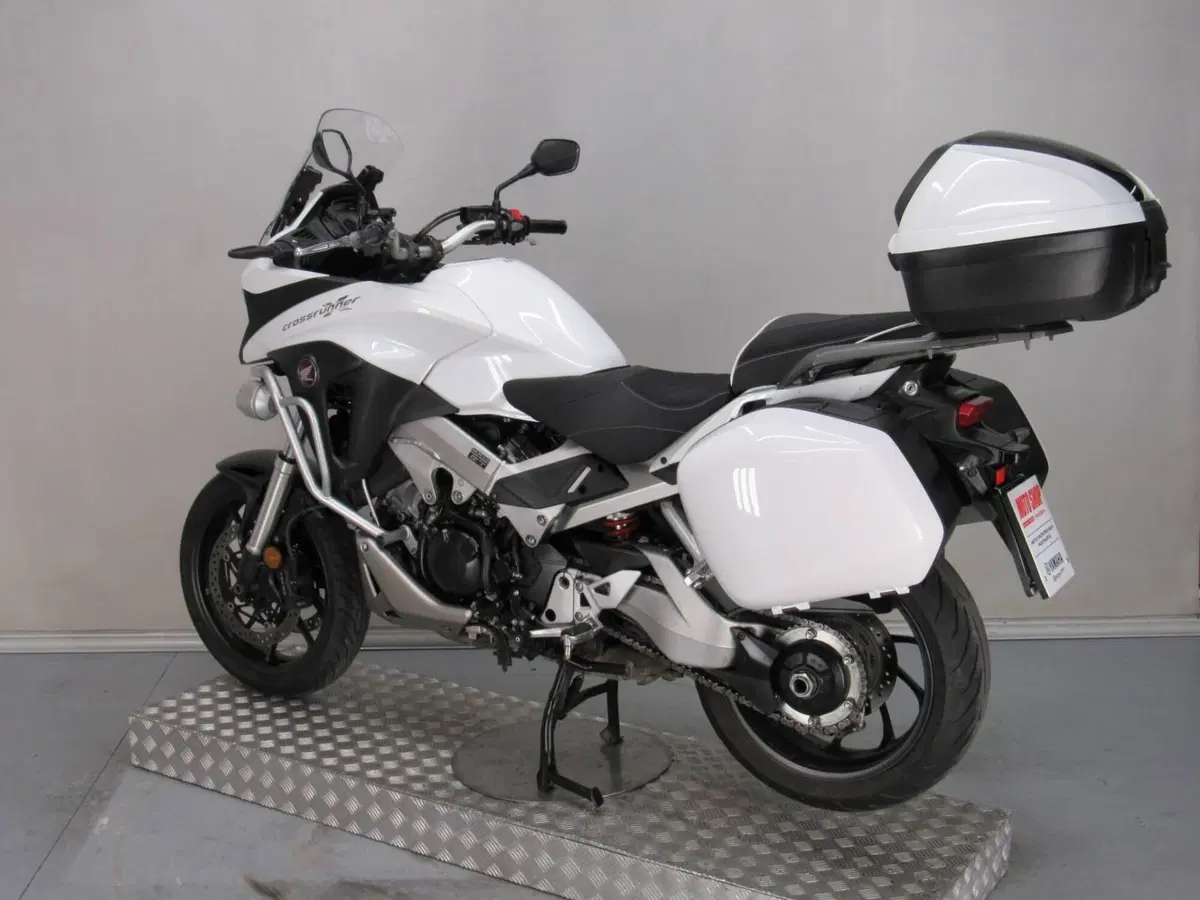 Honda Crossrunner (2017 - 20) (6)