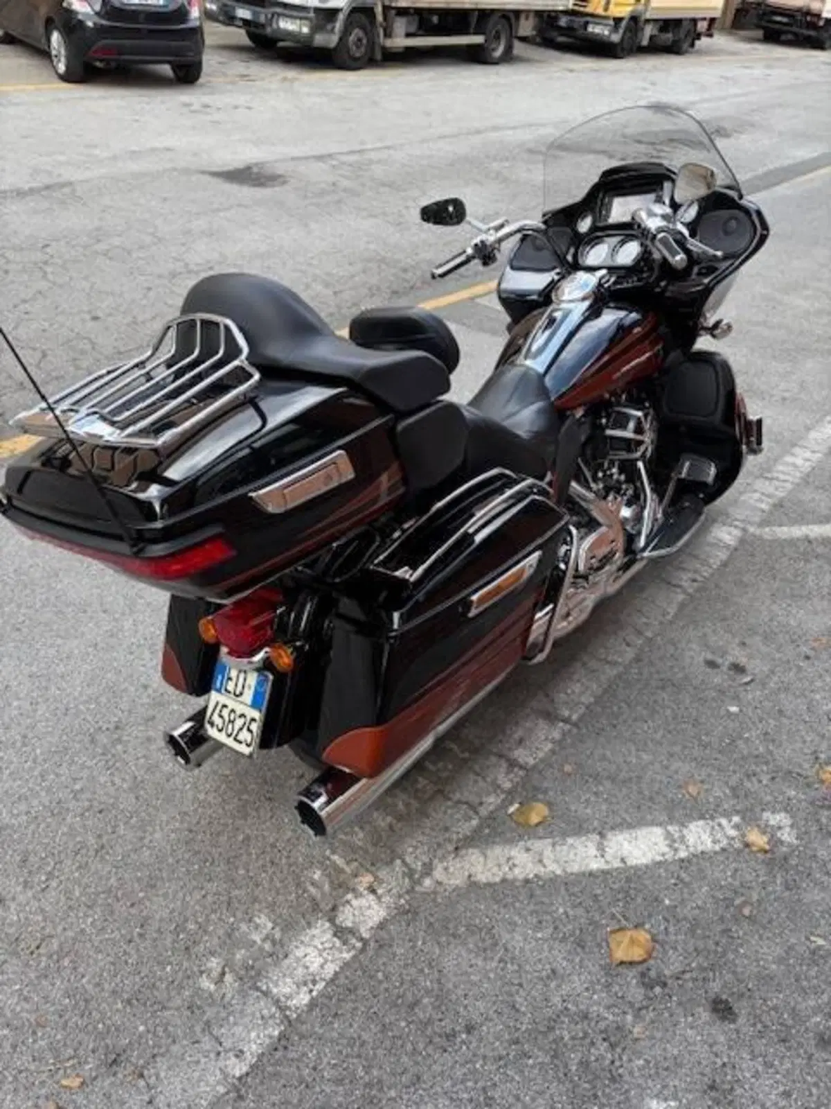 Harley-Davidson 1800 Road Glide Ultra (2014 - 16) - FLTRUSE (5)