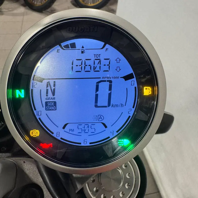 Ducati Scrambler 800 Icon (2017 - 20) (4)