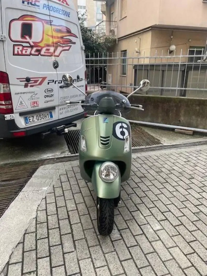 Vespa Sei Giorni 300 (2017 - 19) (3)