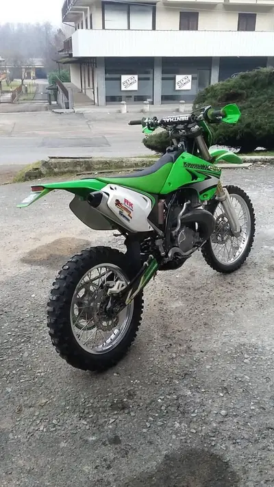 Kawasaki KXE 250 (2007) usata