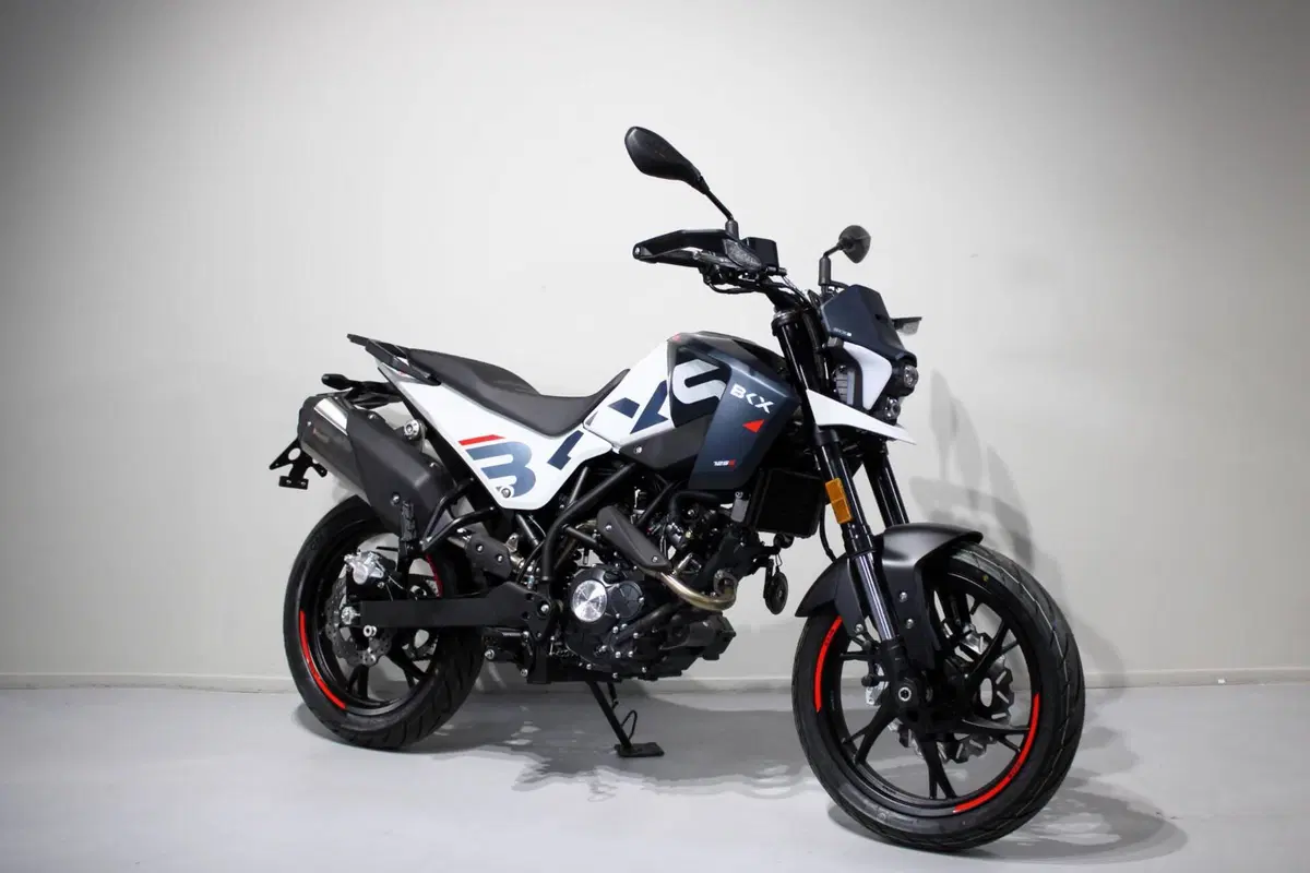 Benelli BKX 125 S (2026) (2)