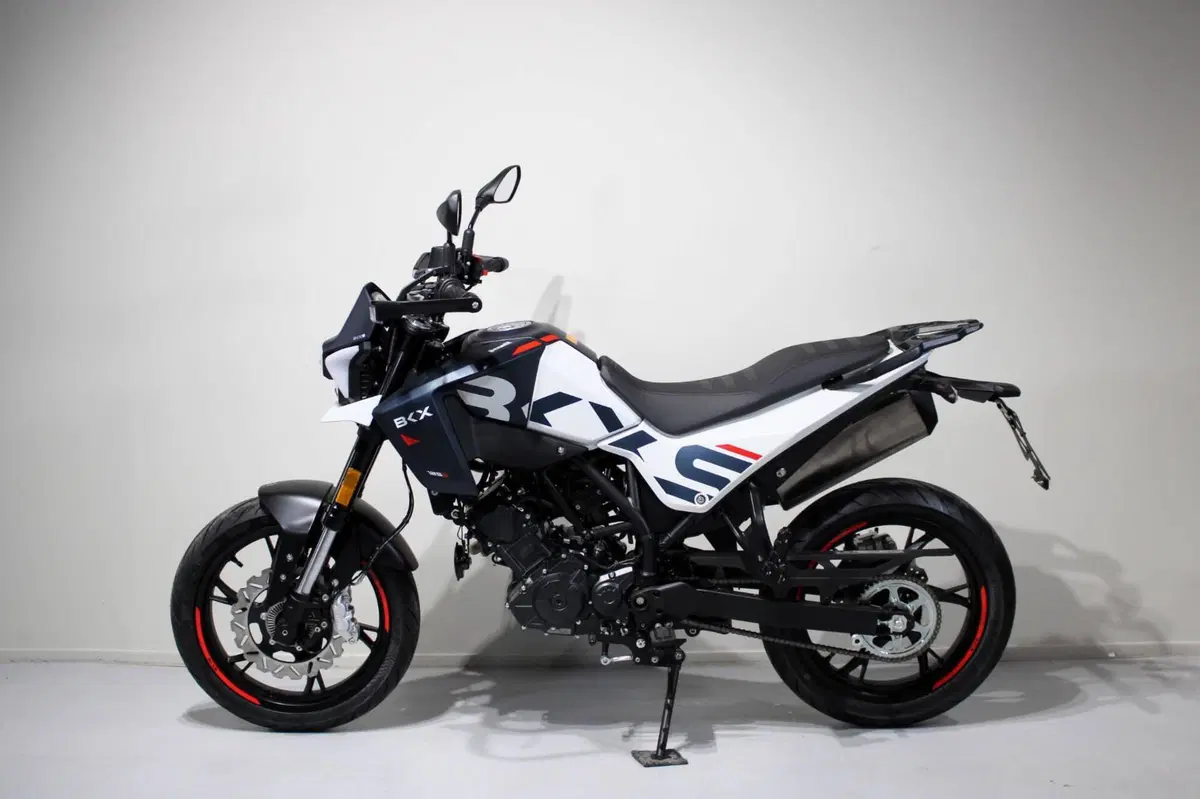 Benelli BKX 125 S (2026) (4)