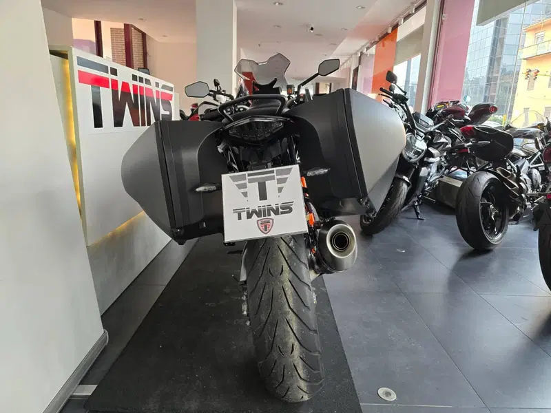 KTM 1290 Super Duke GT (2022 - 25) (7)