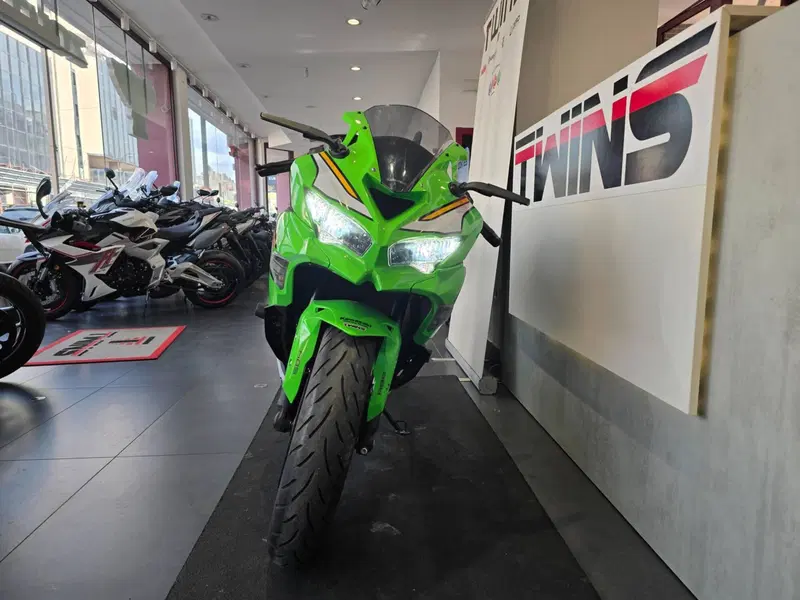Kawasaki Ninja ZX-4RR Performance (2025 - 26) (3)