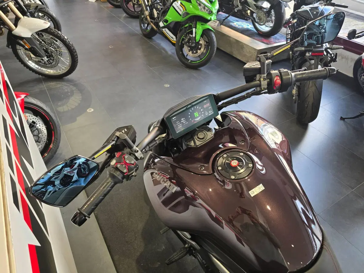 Ducati XDiavel V4 (2025 - 26) (11)