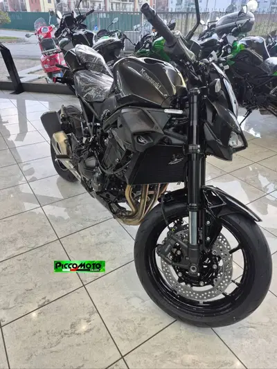 Kawasaki Z 900 (2025 - 26) nuova