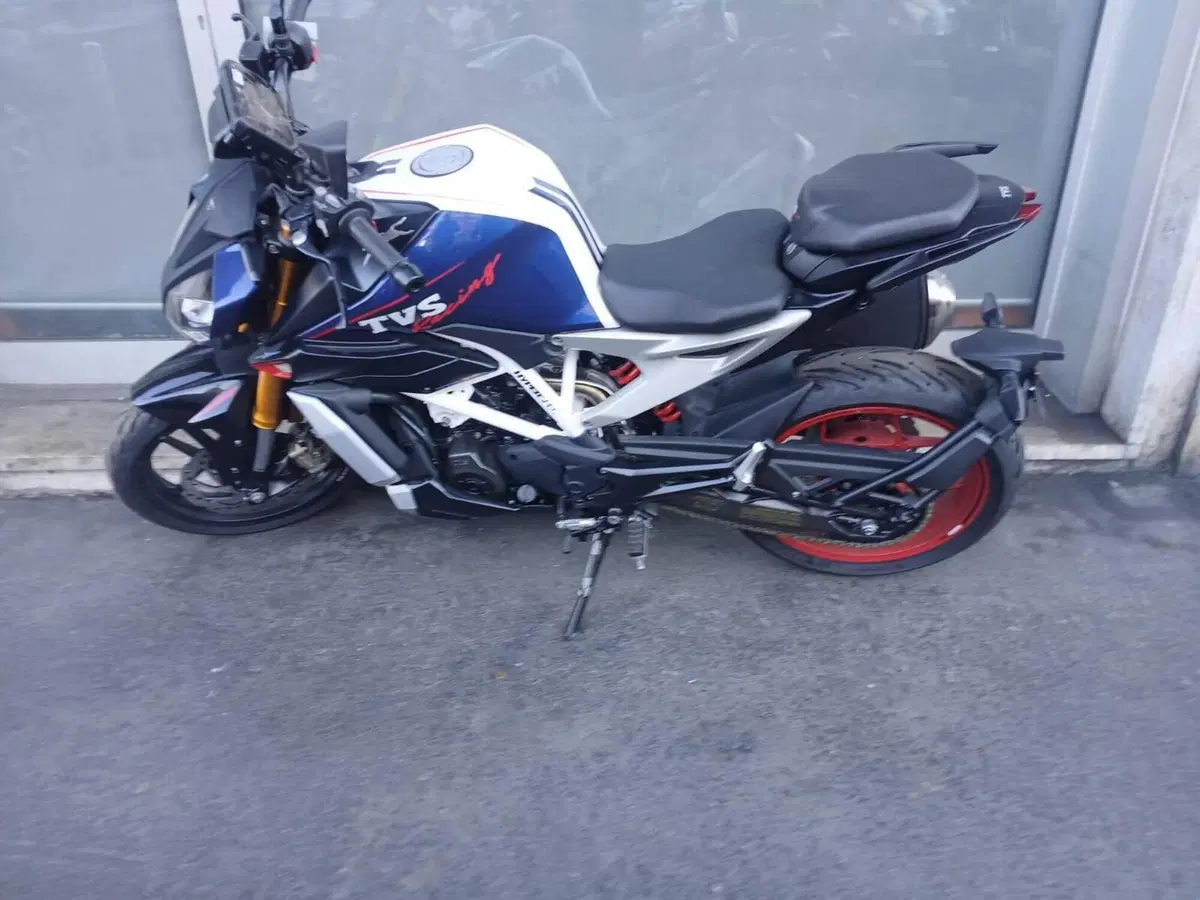 TVS Motor RTR 310 (2024 - 26) (3)