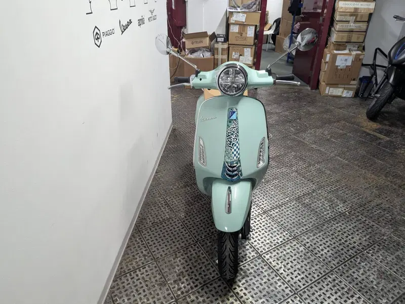 Vespa Primavera 125 Batik (2024 - 26) (4)