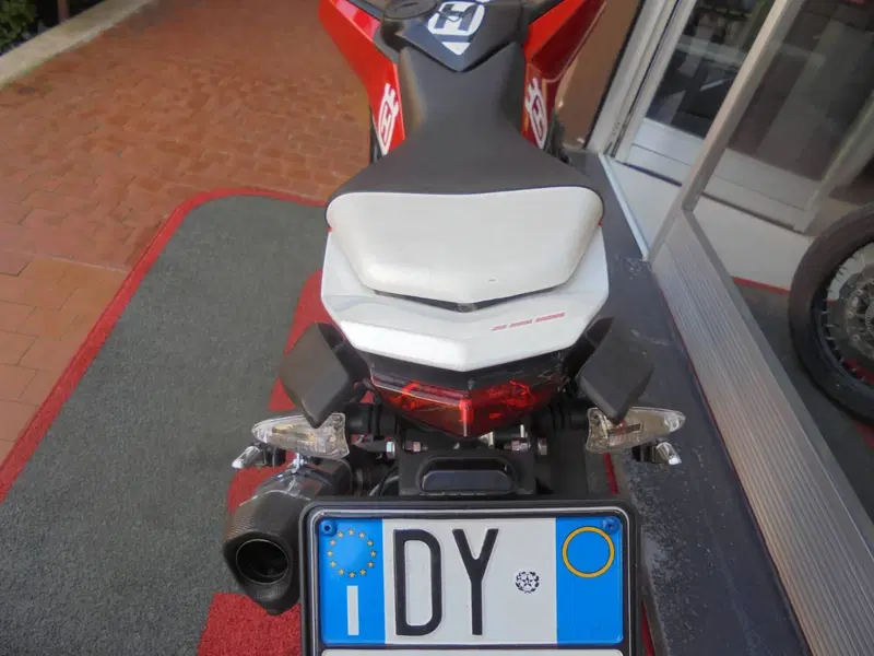 Husqvarna Nuda 900 R (2011 - 13) (2)