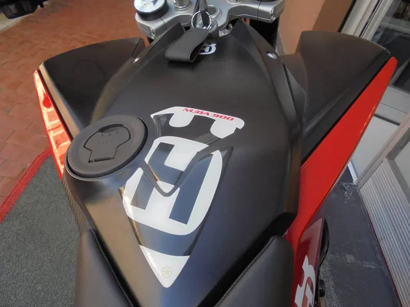 Husqvarna Nuda 900 R (2011 - 13) (5)