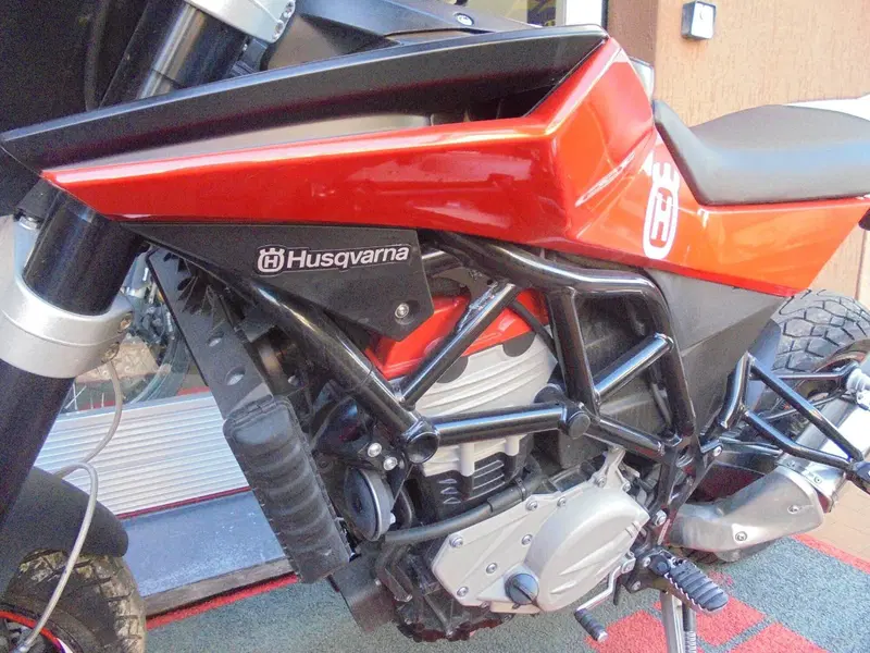 Husqvarna Nuda 900 R (2011 - 13) (11)