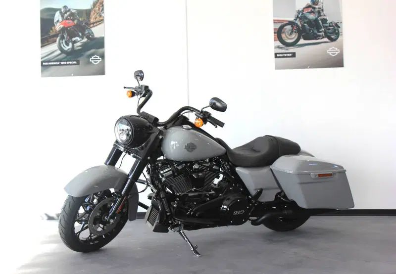 Harley-Davidson Road King Special (2021 - 25) (2)
