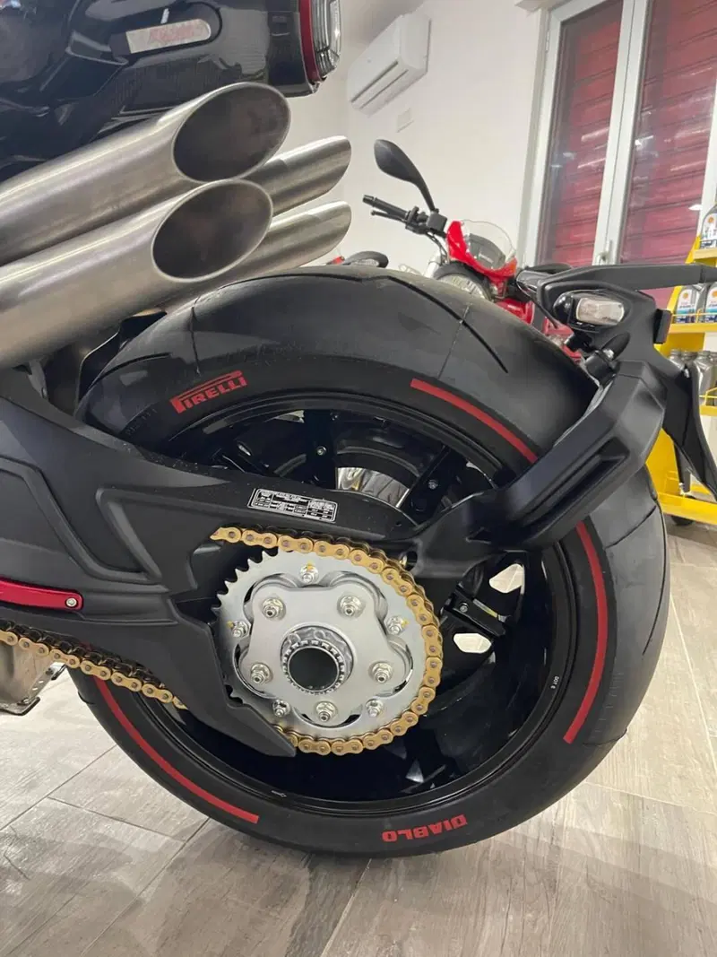 MV Agusta Rush 1000 (2023 - 26) (14)