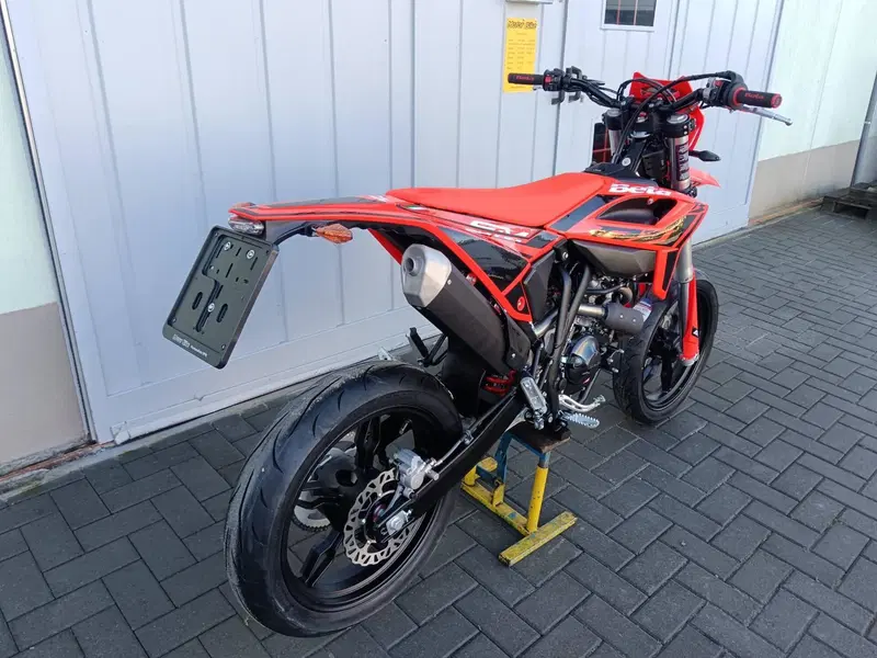 Betamotor RR 125 4T Motard T (2025 - 26) (5)