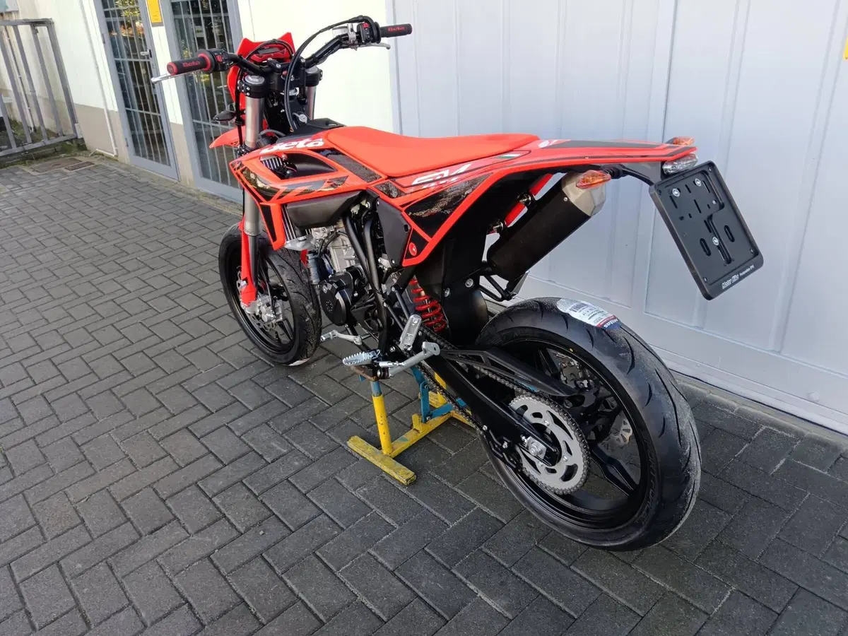 Betamotor RR 125 4T Motard T (2025 - 26) (6)