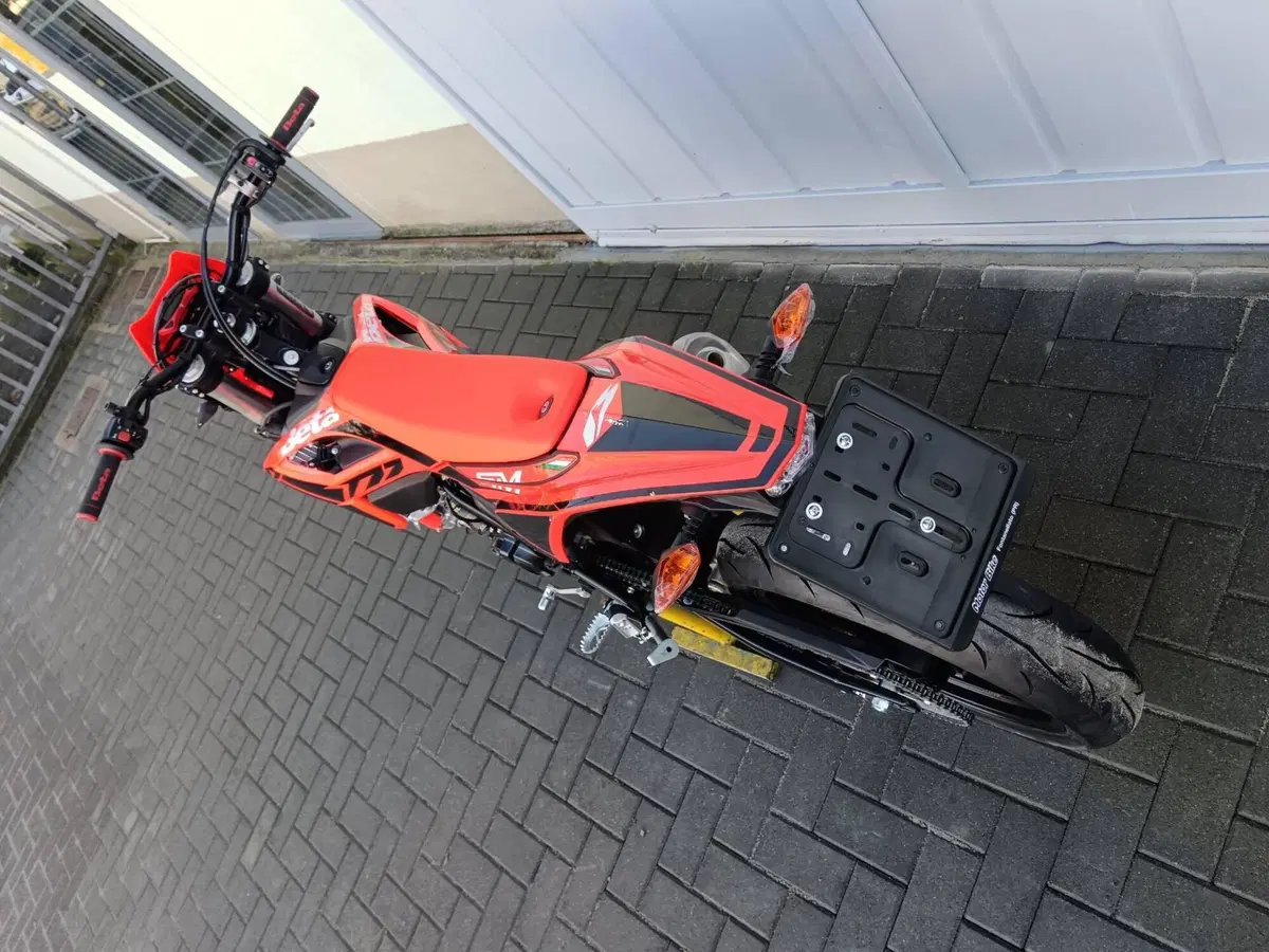 Betamotor RR 125 4T Motard T (2025 - 26) (18)