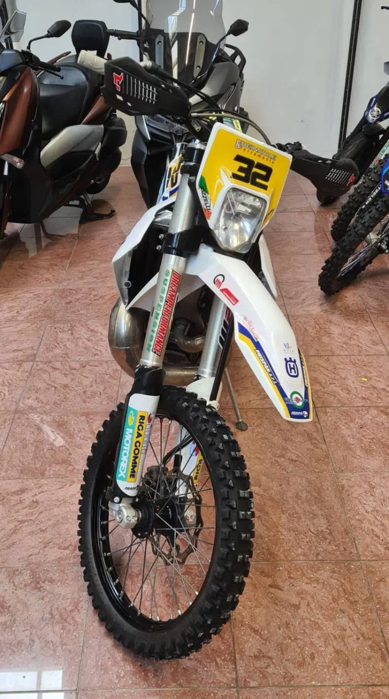 Husqvarna TE 250 (2024) (4)