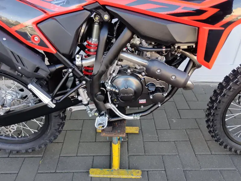 Betamotor RR 125 4T Enduro T (2025 - 26) (7)