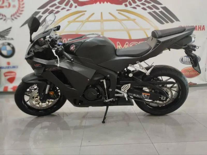 Honda CBR 600 RR (2024 - 26)