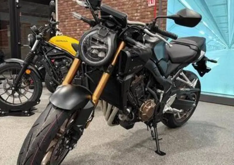 Honda CB 650 R E-Clutch (2024 - 26)