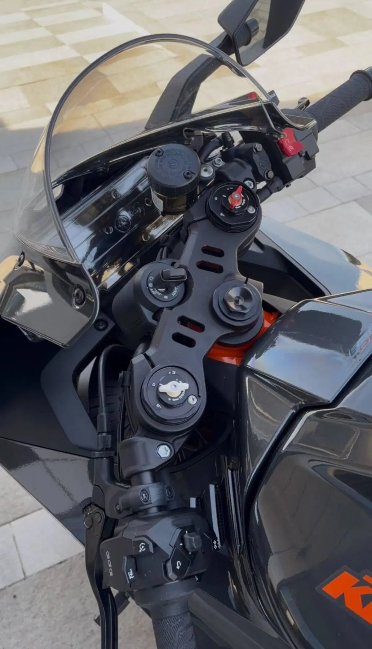 KTM 990 RC R (2026) (4)