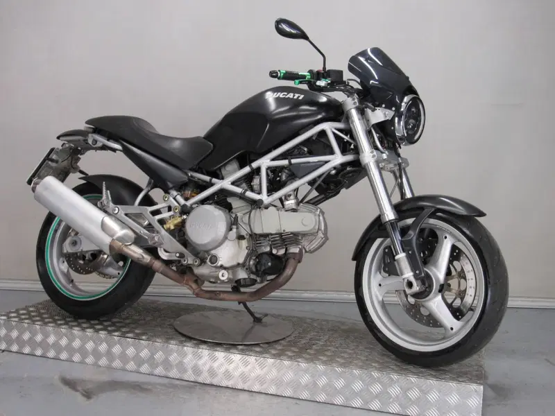 Ducati Monster 600 Dark (1998 - 01)