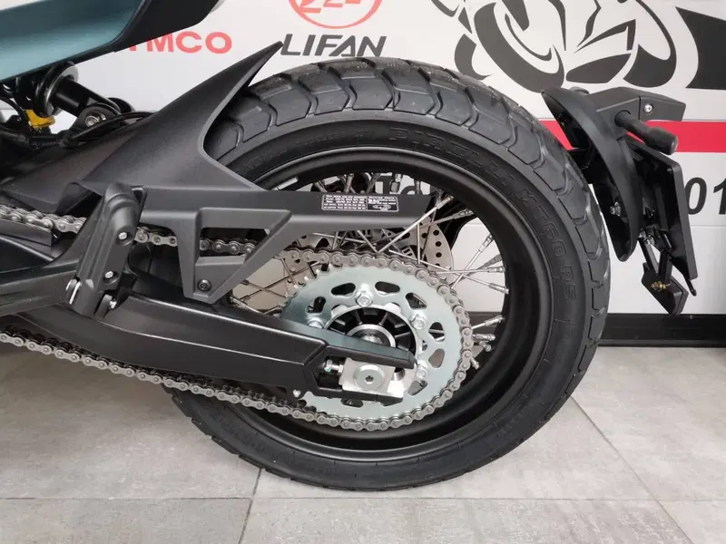 Moto Morini SEIEMMEZZO SCR (2022 - 26) (13)