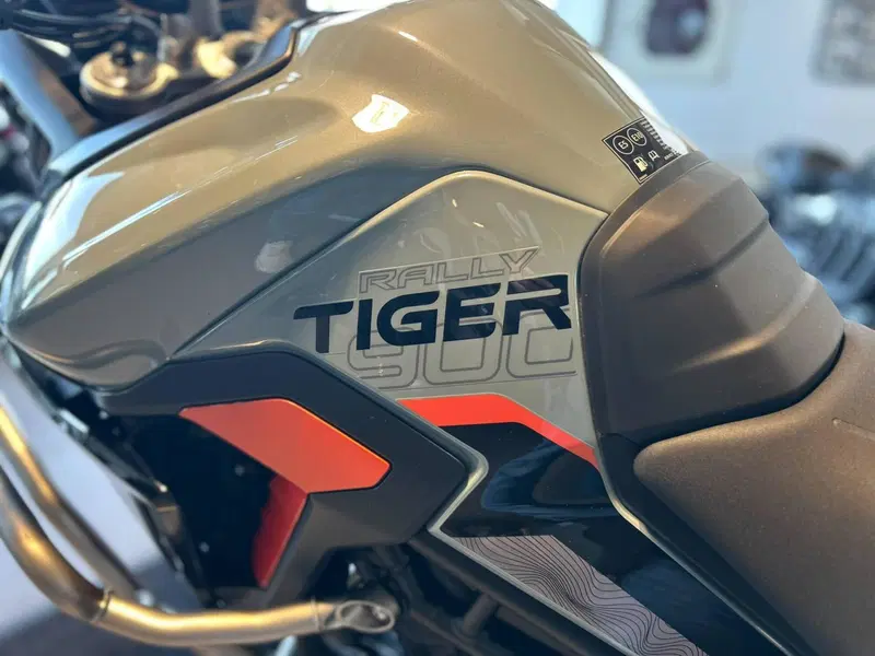 Triumph Tiger 900 Desert Special Edition (2026) (6)
