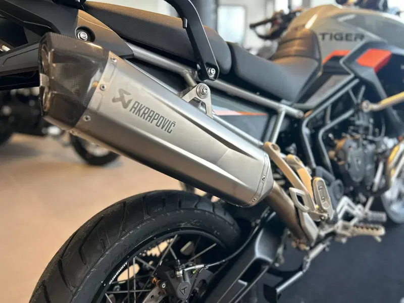 Triumph Tiger 900 Desert Special Edition (2026) (8)
