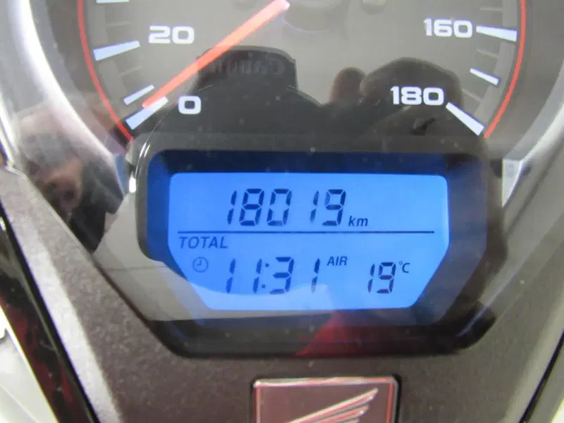Honda SH 300 i ABS (2016 - 20) (7)
