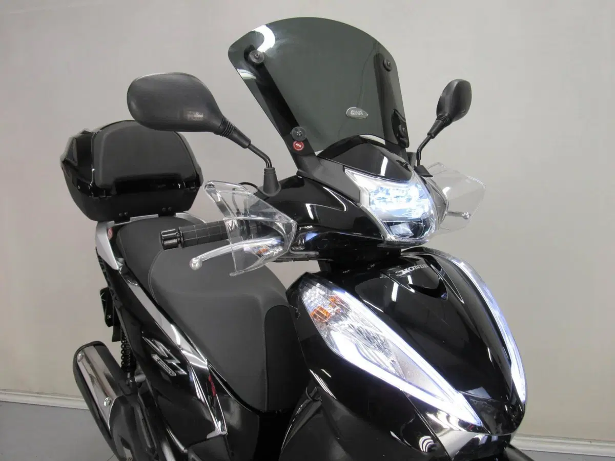 Honda SH 300 i ABS (2016 - 20) (10)