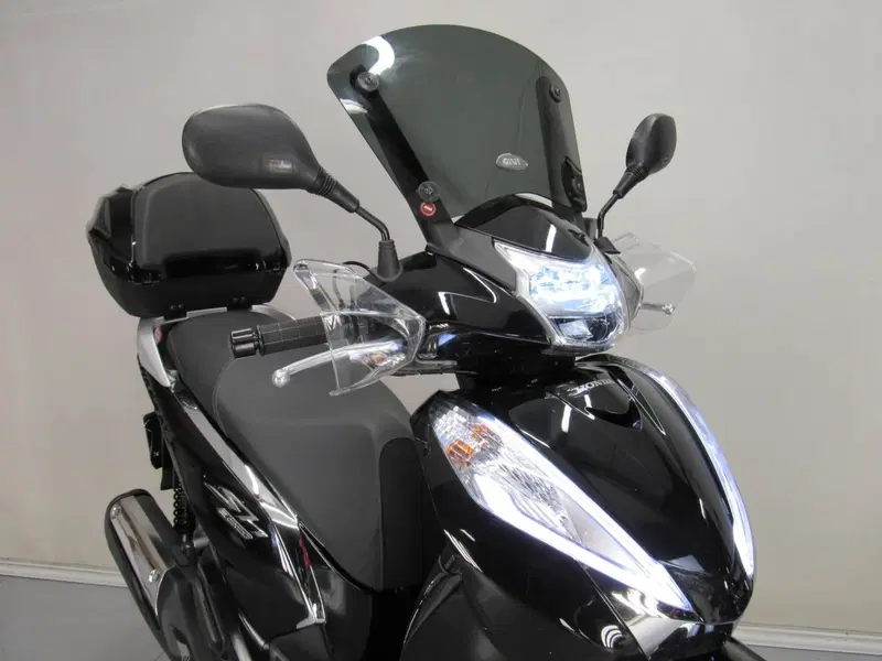 Honda SH 300 i ABS (2016 - 20) (10)