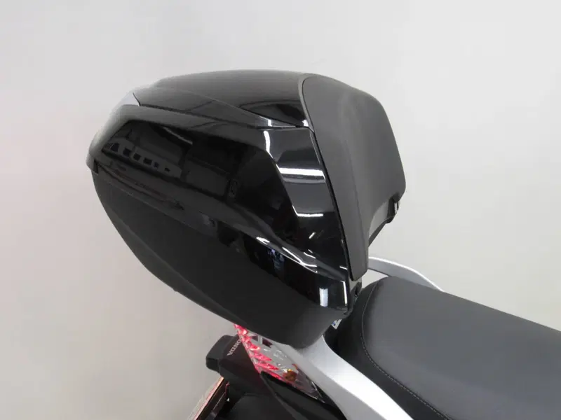 Honda SH 300 i ABS (2016 - 20) (11)