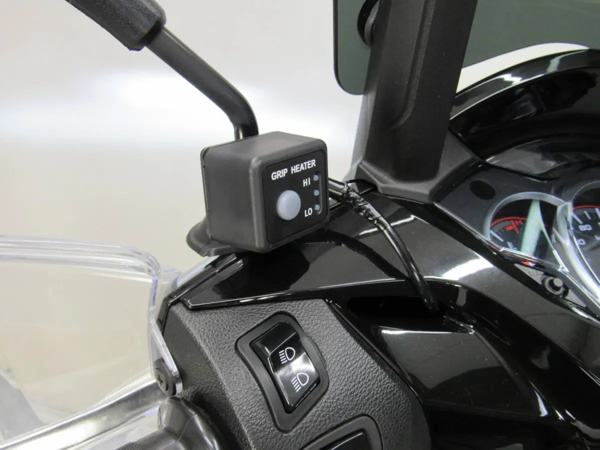 Honda SH 300 i ABS (2016 - 20) (12)