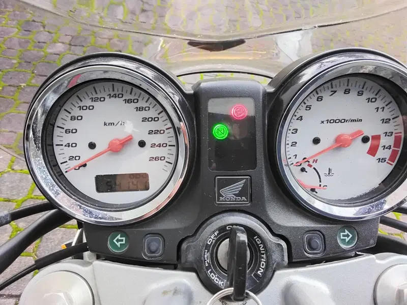 Honda Hornet 600 (2003 - 04) (7)