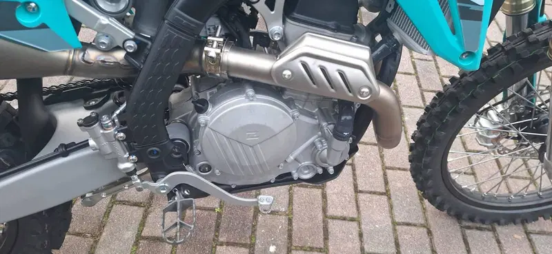 Kove MX450 R (2026) (4)