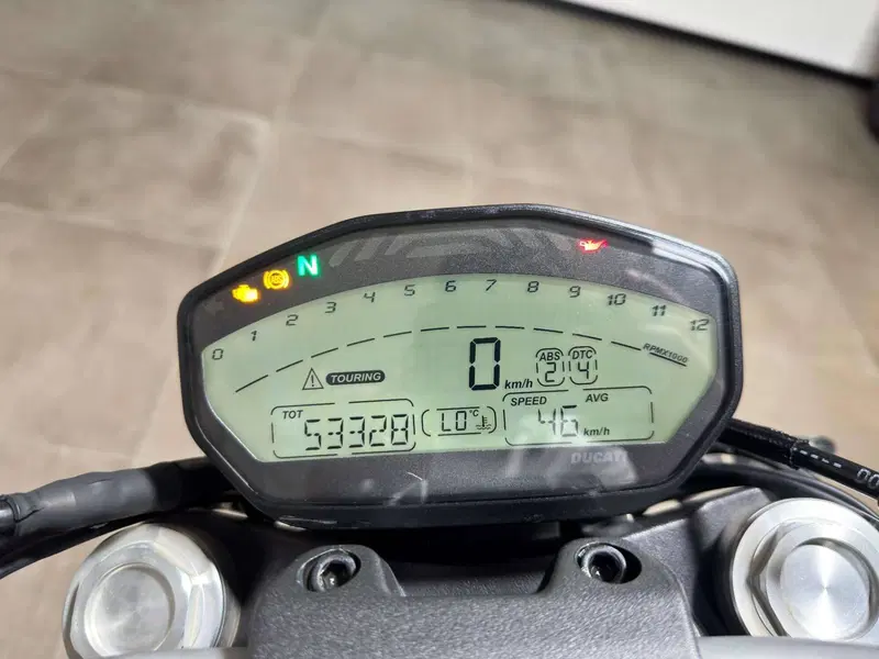 Ducati Monster 821 Dark ABS (2014 - 16) (5)