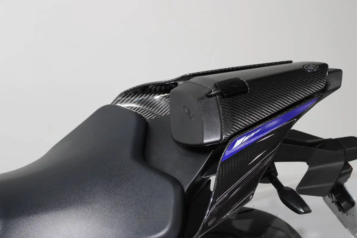 Yamaha YZF R1M (2020 - 25) (8)