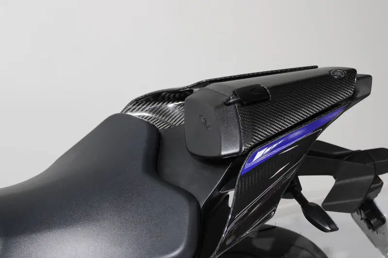 Yamaha YZF R1M (2020 - 25) (8)
