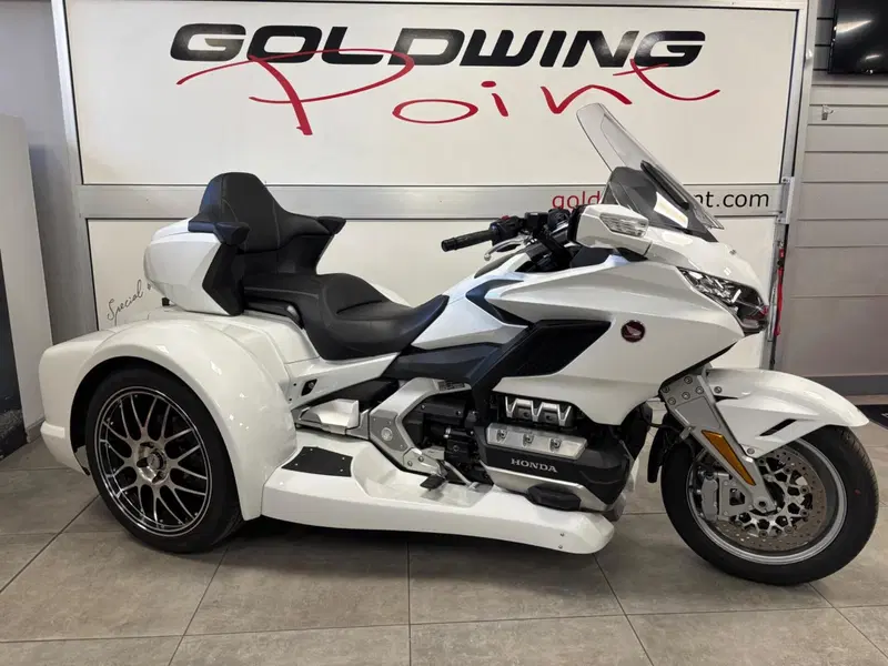 Honda GL 1800 Gold Wing Tour 50° Anniversario (2025 - 26)
