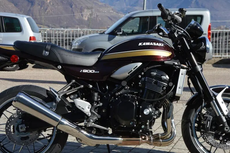 Kawasaki Z 900 RS (2026) (2)