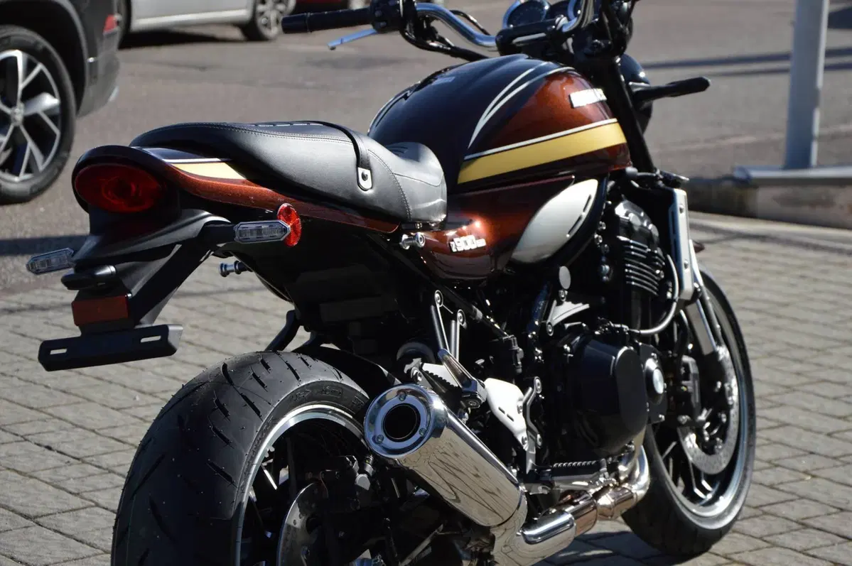 Kawasaki Z 900 RS (2026) (6)