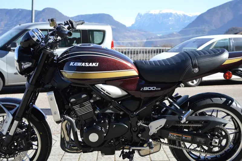 Kawasaki Z 900 RS (2026) (8)