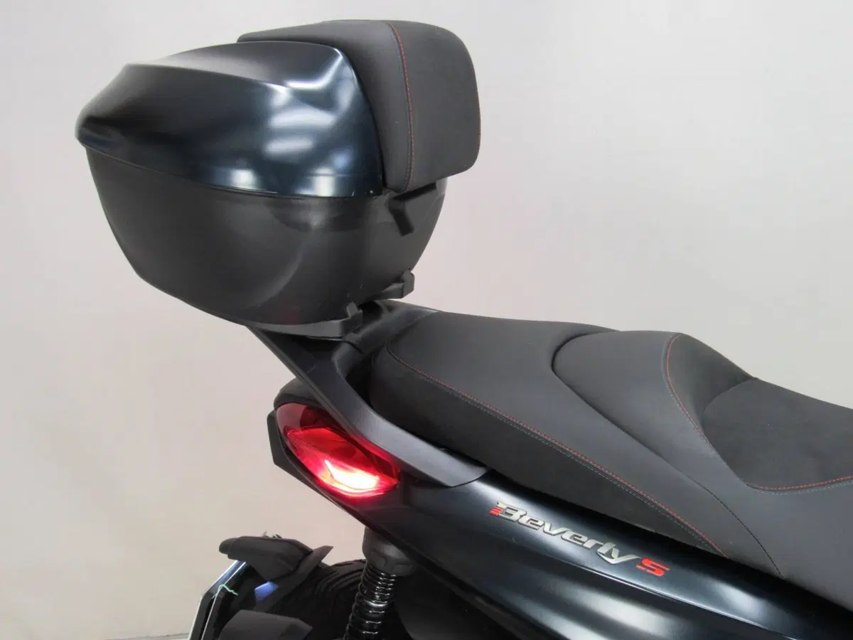 Piaggio Beverly 300 S (2021) (10)